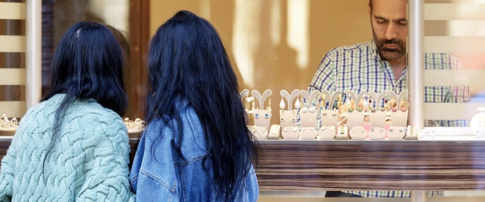 问鼎链接客户端订阅管理界面截图，展示节点列表导入与延迟测速操作步骤